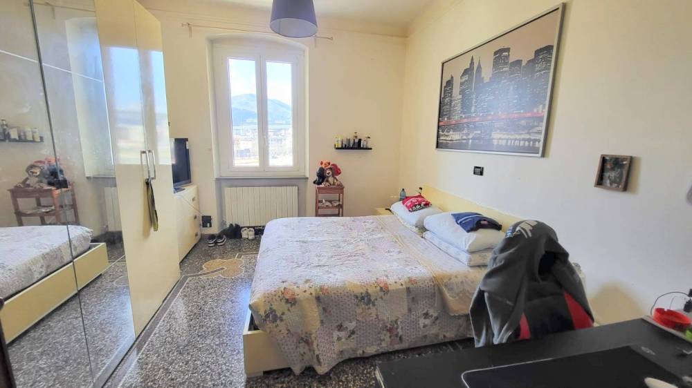 appartamento in vendita a Genova in zona Sampierdarena