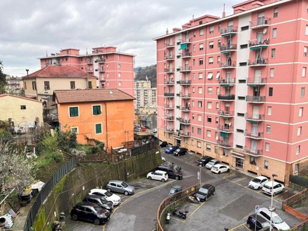 appartamento in vendita a Genova in zona Quezzi