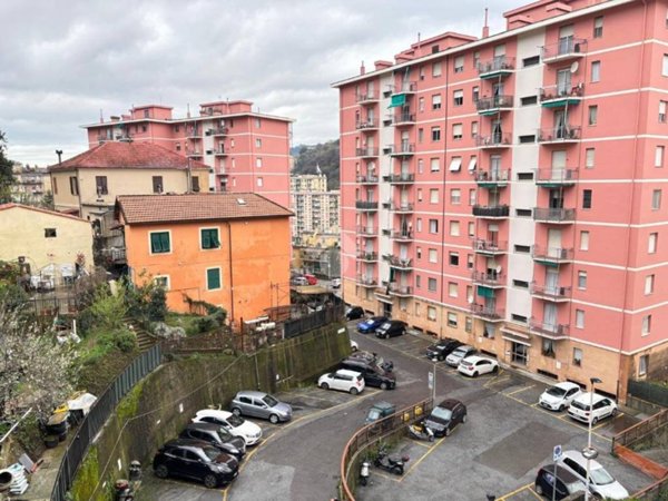 appartamento in vendita a Genova in zona Quezzi