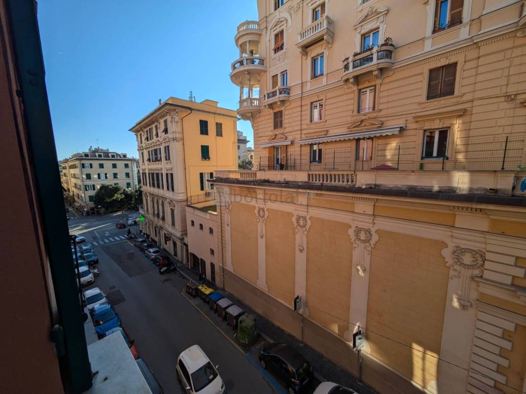 appartamento in vendita a Genova in zona Albaro