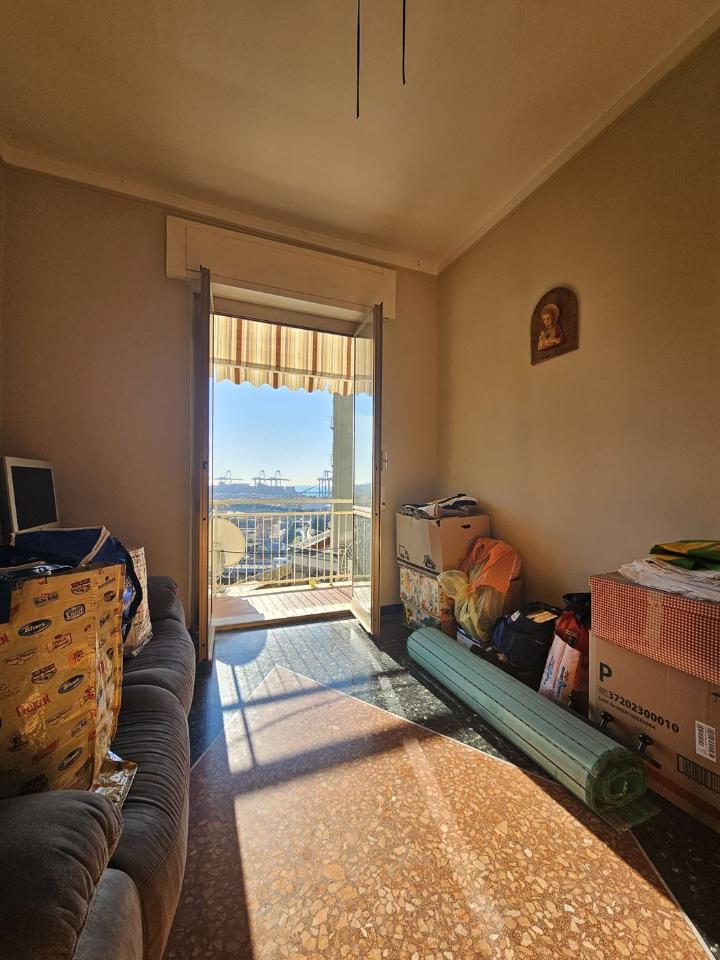 appartamento in vendita a Genova in zona Palmaro / Pra'