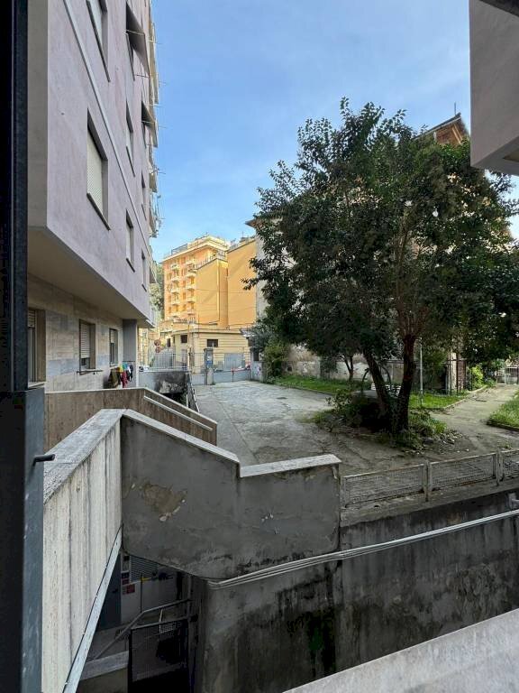 appartamento in vendita a Genova in zona Marassi