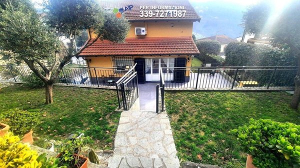 casa indipendente in vendita a Genova in zona Pontedecimo