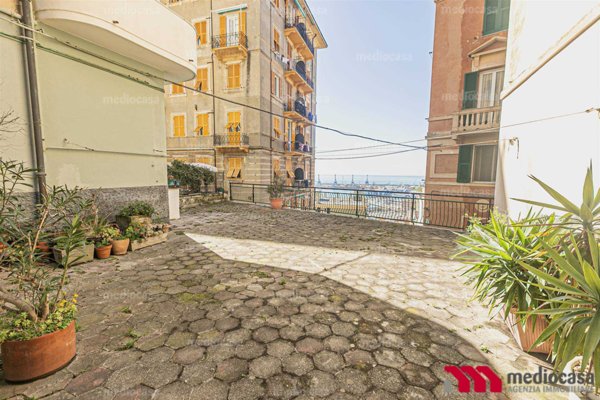 appartamento in vendita a Genova in zona Oregina