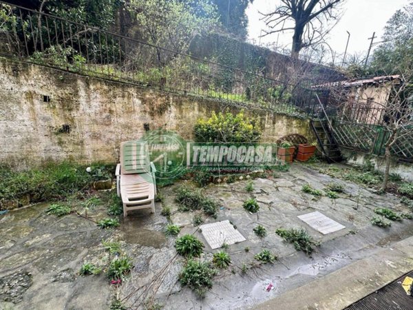 appartamento in vendita a Genova in zona Sestri Ponente