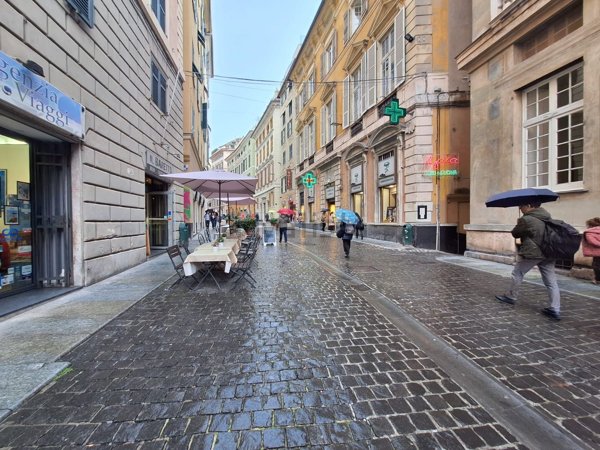 appartamento in vendita a Genova in zona Sottoripa / Maddalena / Molo