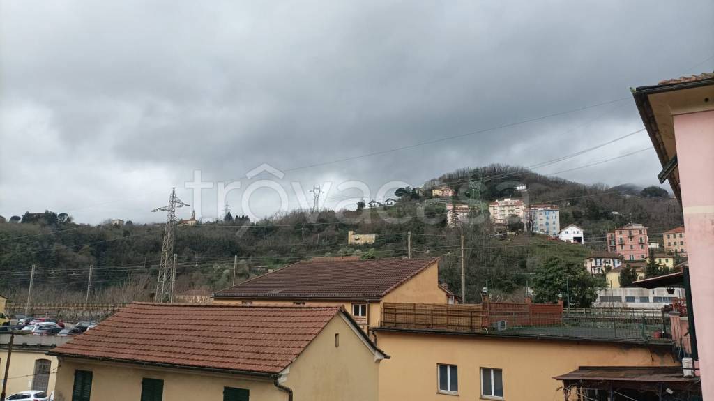 appartamento in vendita a Genova in zona Bolzaneto