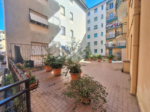 appartamento in vendita a Genova in zona Bolzaneto