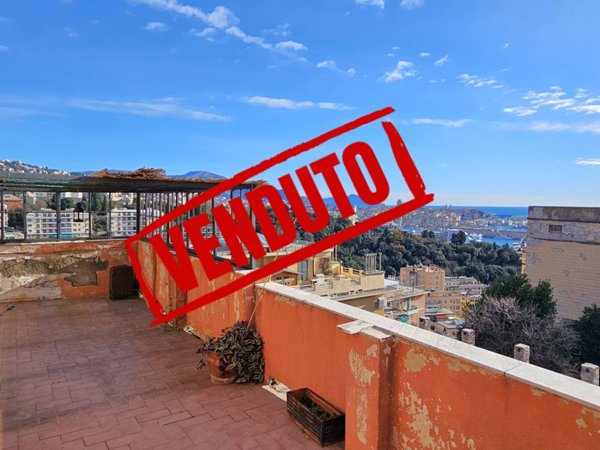 appartamento in vendita a Genova in zona Oregina