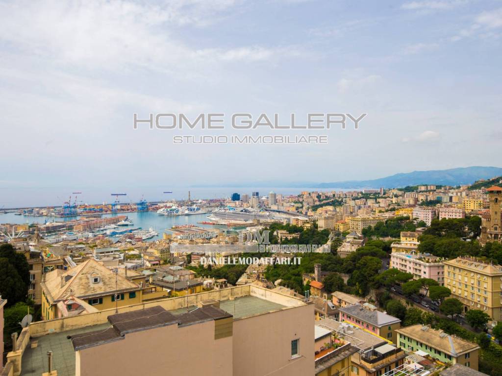 appartamento in vendita a Genova in zona Castelletto