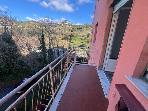 appartamento in vendita a Genova in zona Palmaro / Pra'