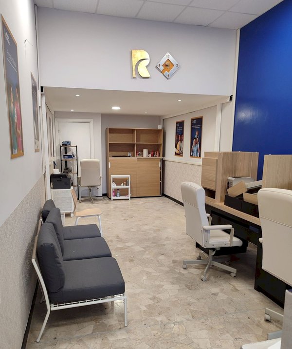 locale commerciale in vendita a Genova in zona Sampierdarena