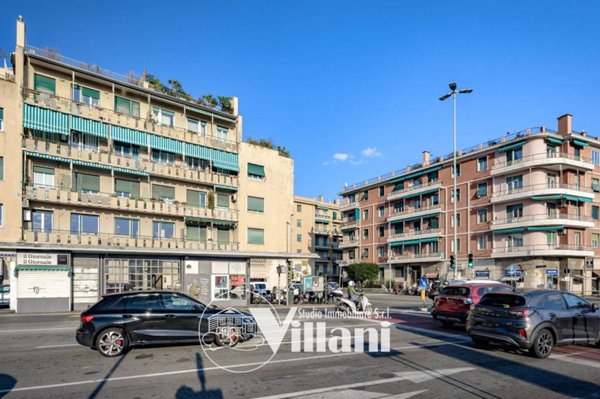 appartamento in vendita a Genova in zona Sturla