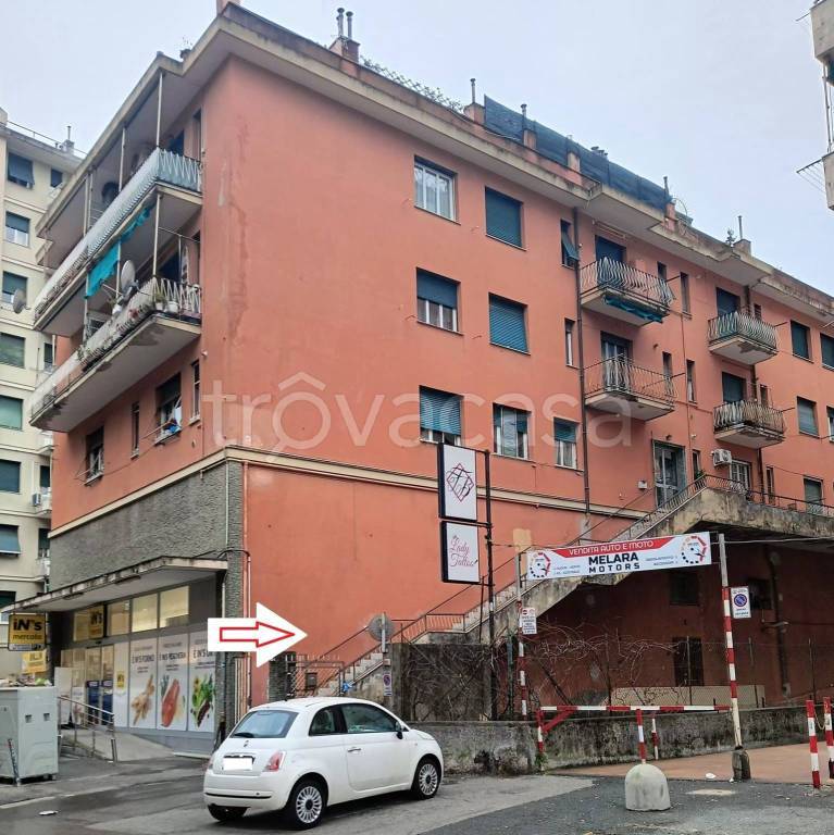 appartamento in vendita a Genova in zona Molassana