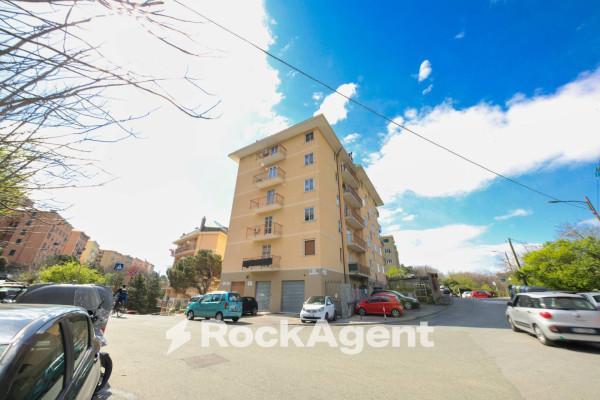 appartamento in vendita a Genova in zona Oregina