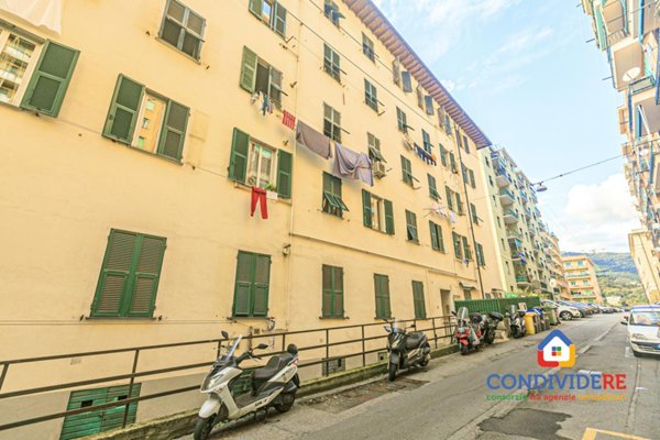 appartamento in vendita a Genova in zona Marassi