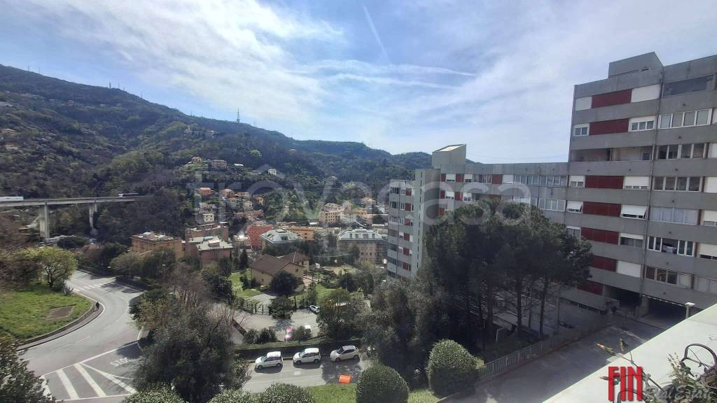 appartamento in vendita a Genova in zona Rivarolo