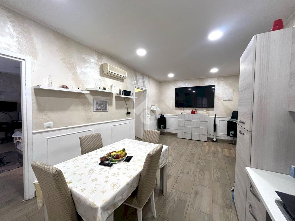 appartamento in vendita a Genova in zona Rivarolo