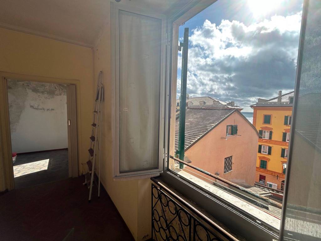 appartamento in vendita a Genova in zona Palmaro / Pra'