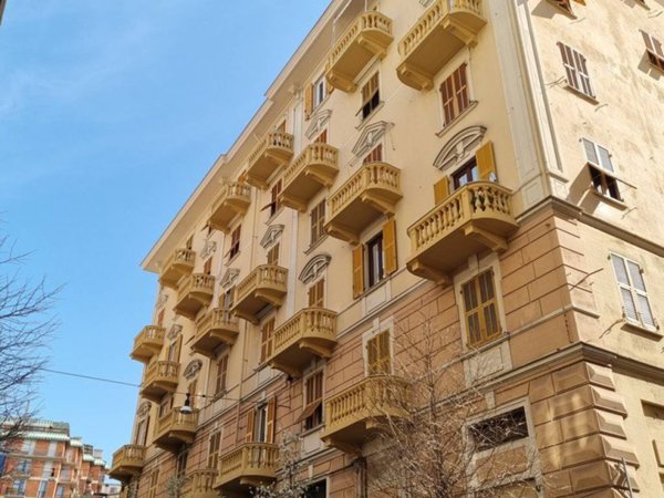 appartamento in vendita a Genova in zona Sestri Ponente