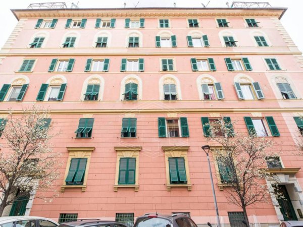 appartamento in vendita a Genova in zona Carignano