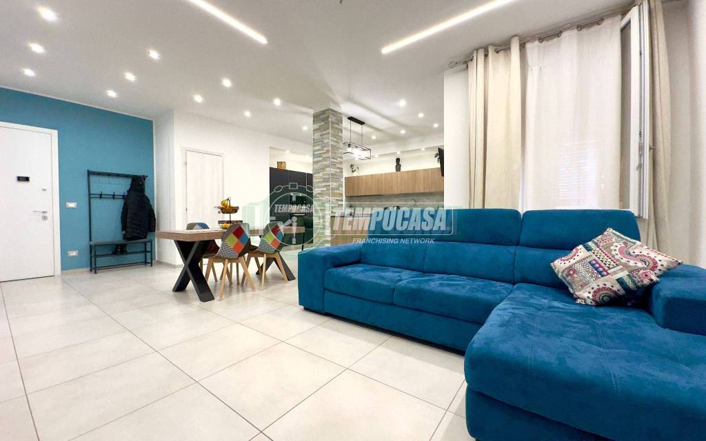 appartamento in vendita a Genova in zona Sestri Ponente
