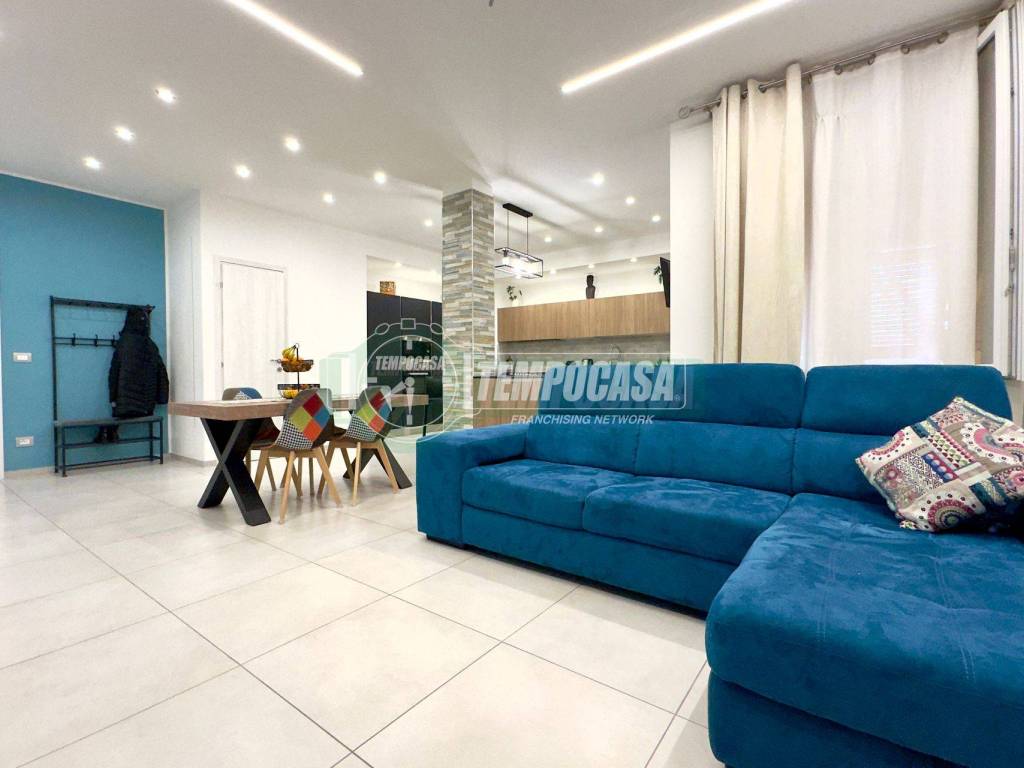 appartamento in vendita a Genova in zona Sestri Ponente