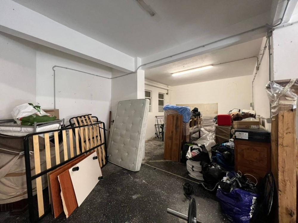 locale di sgombero in vendita a Genova in zona San Martino