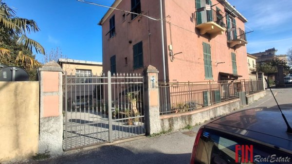 appartamento in vendita a Genova in zona Bolzaneto