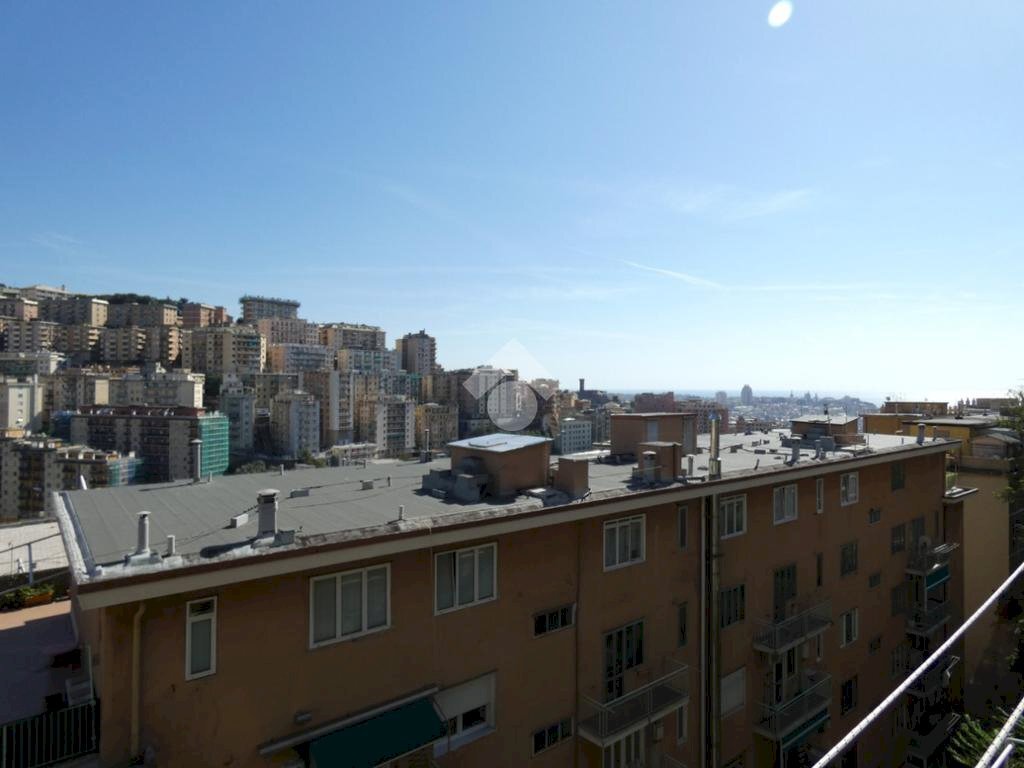 appartamento in vendita a Genova in zona Lagaccio / Granarolo