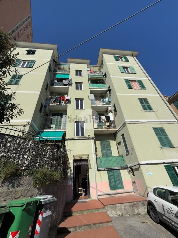 appartamento in vendita a Genova in zona Staglieno