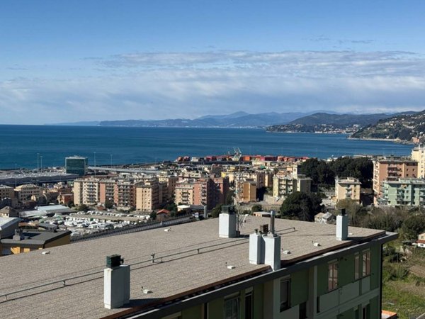 appartamento in vendita a Genova in zona Palmaro / Pra'