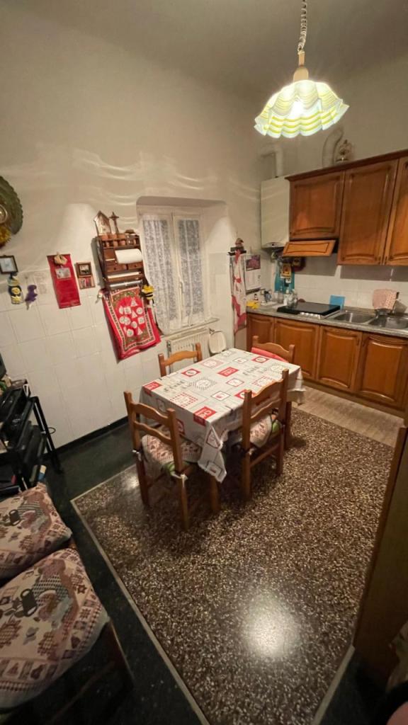 appartamento in vendita a Genova in zona Sestri Ponente