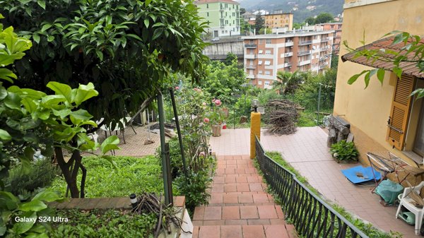 appartamento in vendita a Genova in zona Bolzaneto