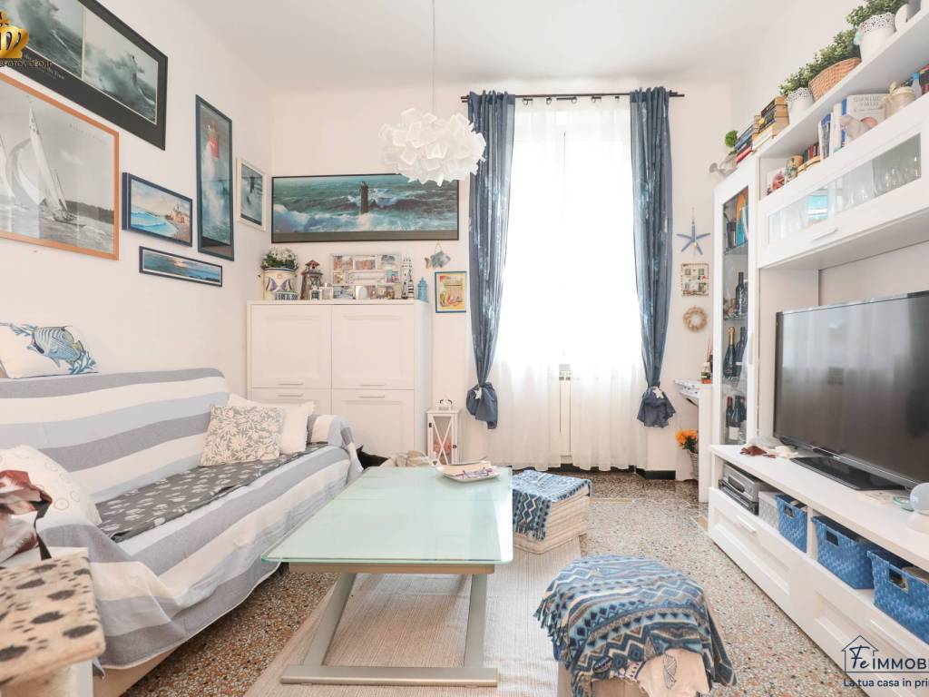 appartamento in vendita a Genova in zona Quezzi