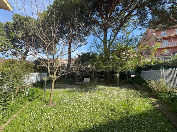 appartamento in vendita a Genova in zona Molassana