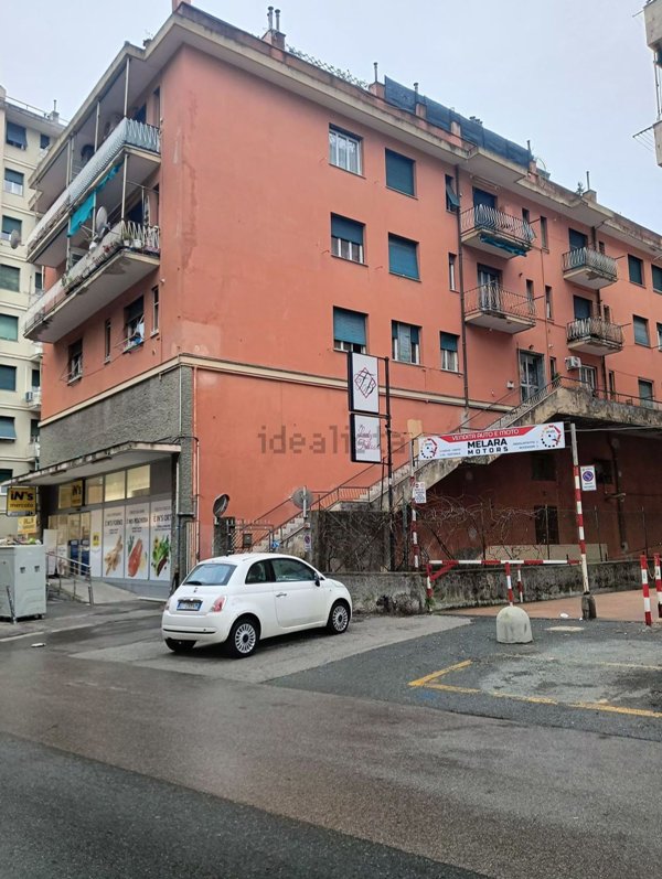 appartamento in vendita a Genova in zona Molassana