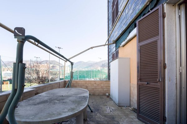 appartamento in vendita a Genova in zona Molassana