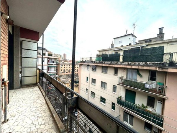 appartamento in vendita a Genova in zona Sampierdarena