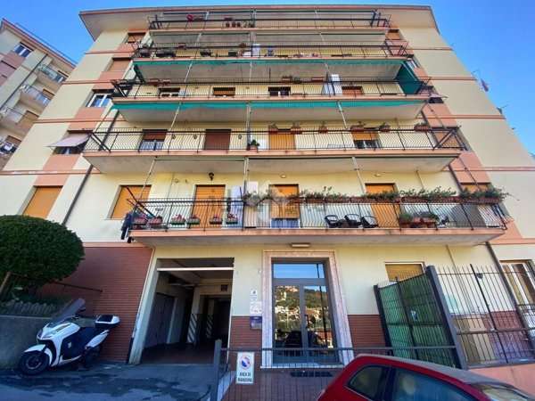 appartamento in vendita a Genova in zona Struppa