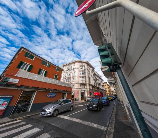 appartamento in vendita a Genova in zona Pegli