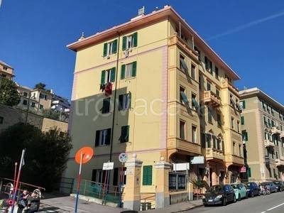 appartamento in vendita a Genova in zona Sturla