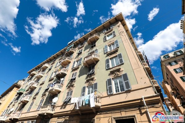 appartamento in vendita a Genova in zona Sottoripa / Maddalena / Molo