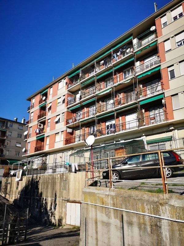appartamento in vendita a Genova in zona Palmaro / Pra'
