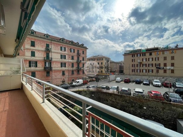 appartamento in vendita a Genova in zona Pegli