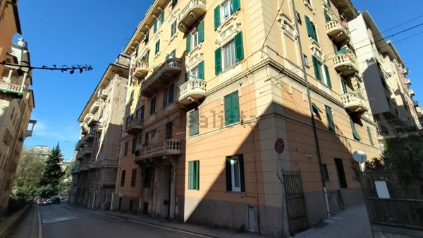 appartamento in vendita a Genova in zona Sampierdarena