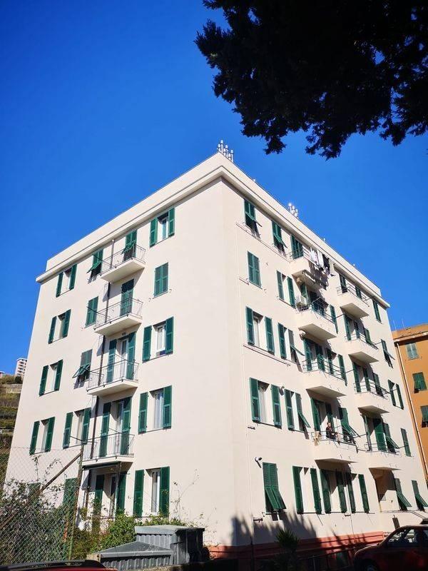 appartamento in vendita a Genova in zona Palmaro / Pra'