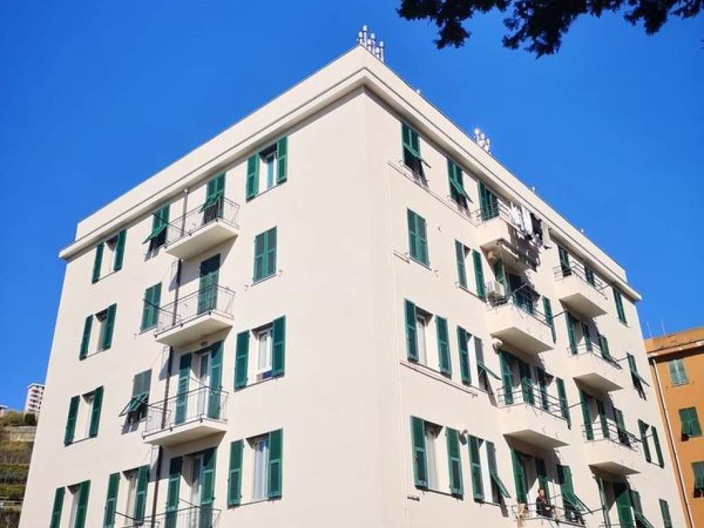 appartamento in vendita a Genova in zona Palmaro / Pra'