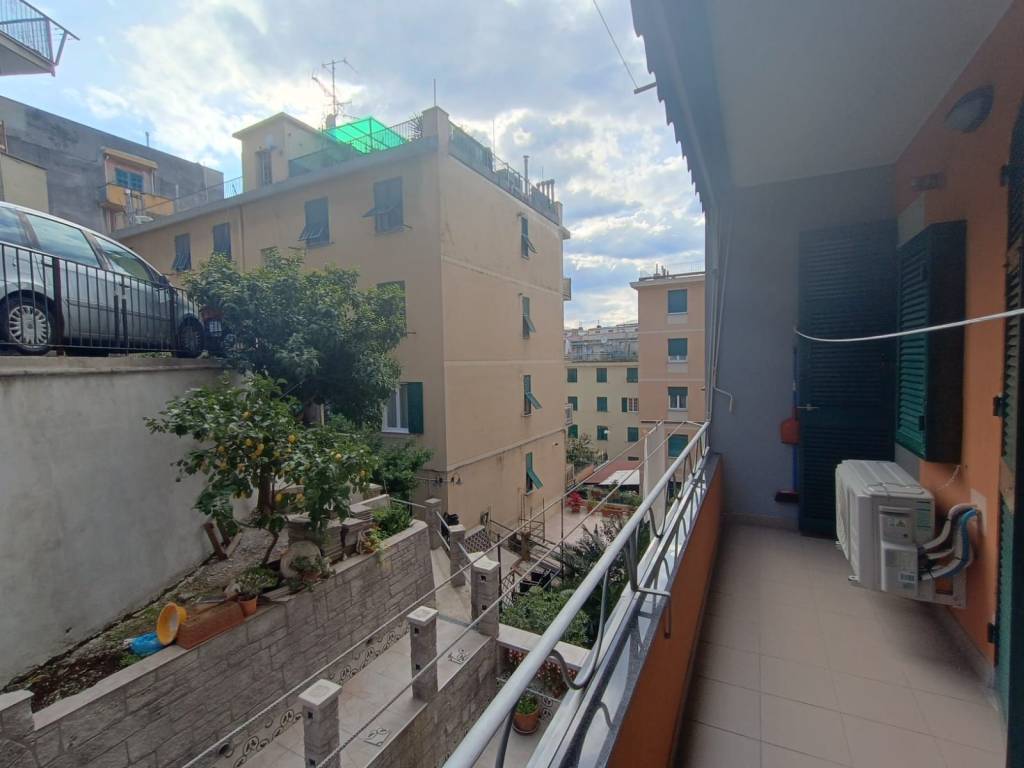 appartamento in vendita a Genova in zona Cornigliano