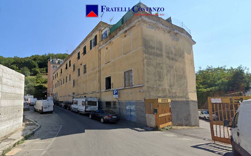 locale di sgombero in vendita a Genova in zona Sampierdarena